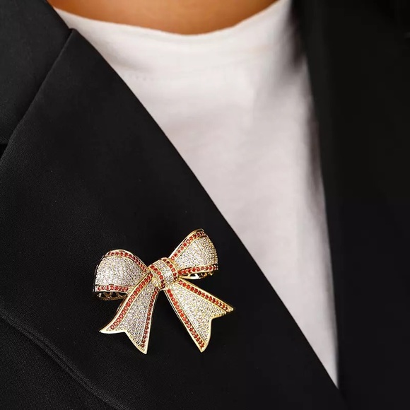 Silver Bow Brooch - Picture 2 of 5